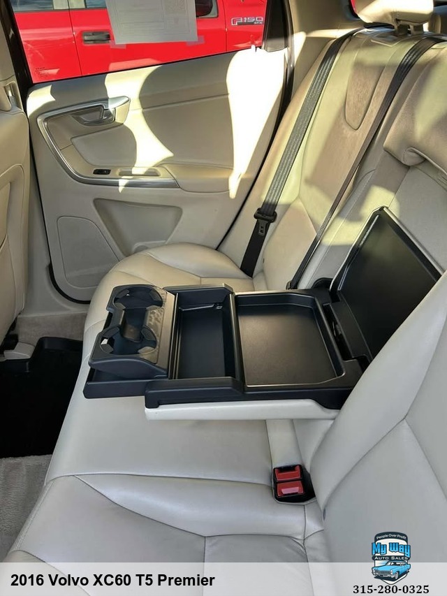 2016 Volvo XC60 T5 Premier