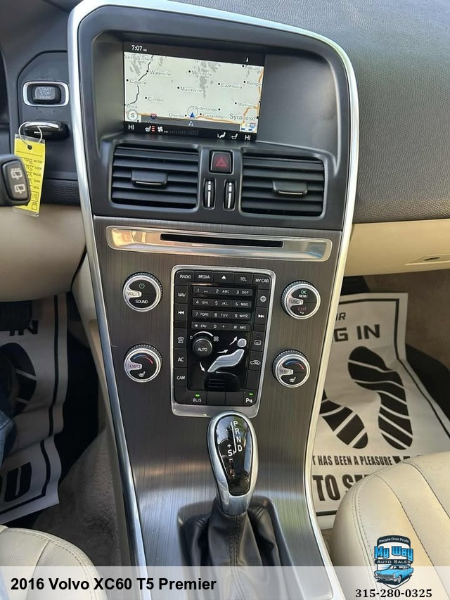2016 Volvo XC60 T5 Premier