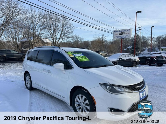 2019 Chrysler Pacifica Touring-L