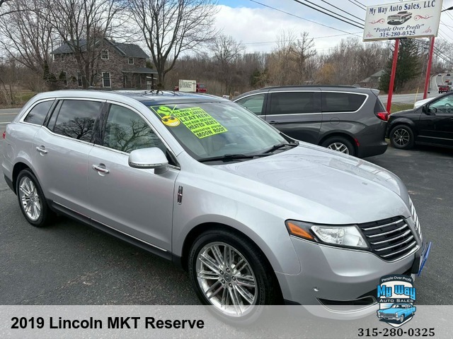 2019 Lincoln MKT Reserve